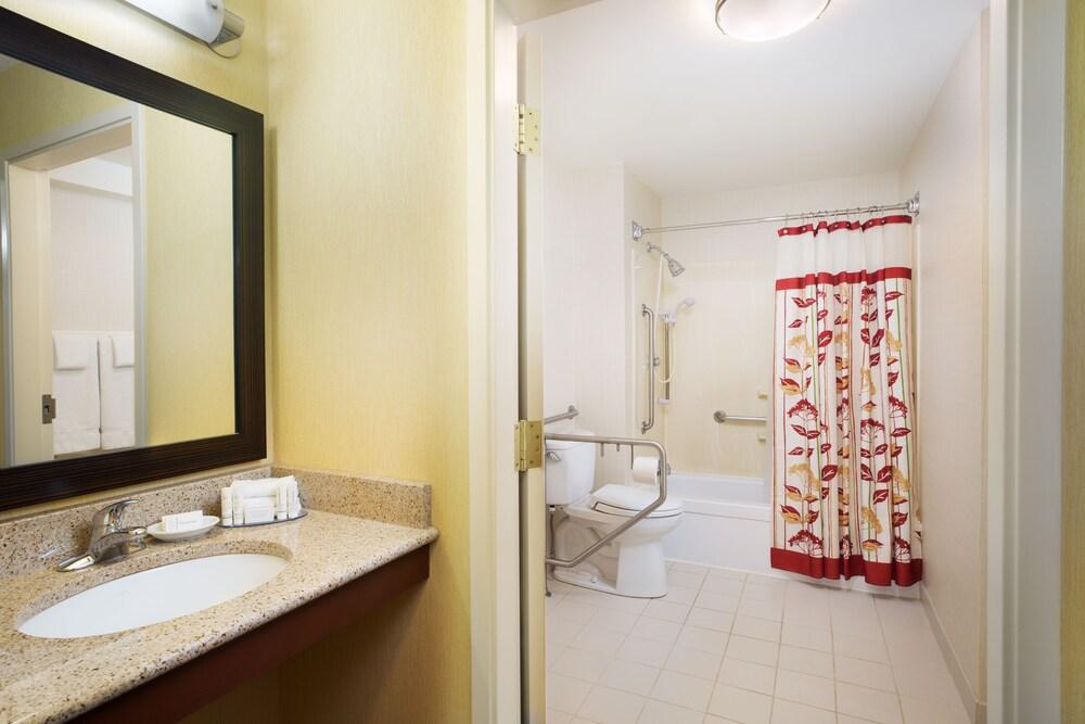 Courtyard By Marriott Ottawa Downtown Hotel Buitenkant foto