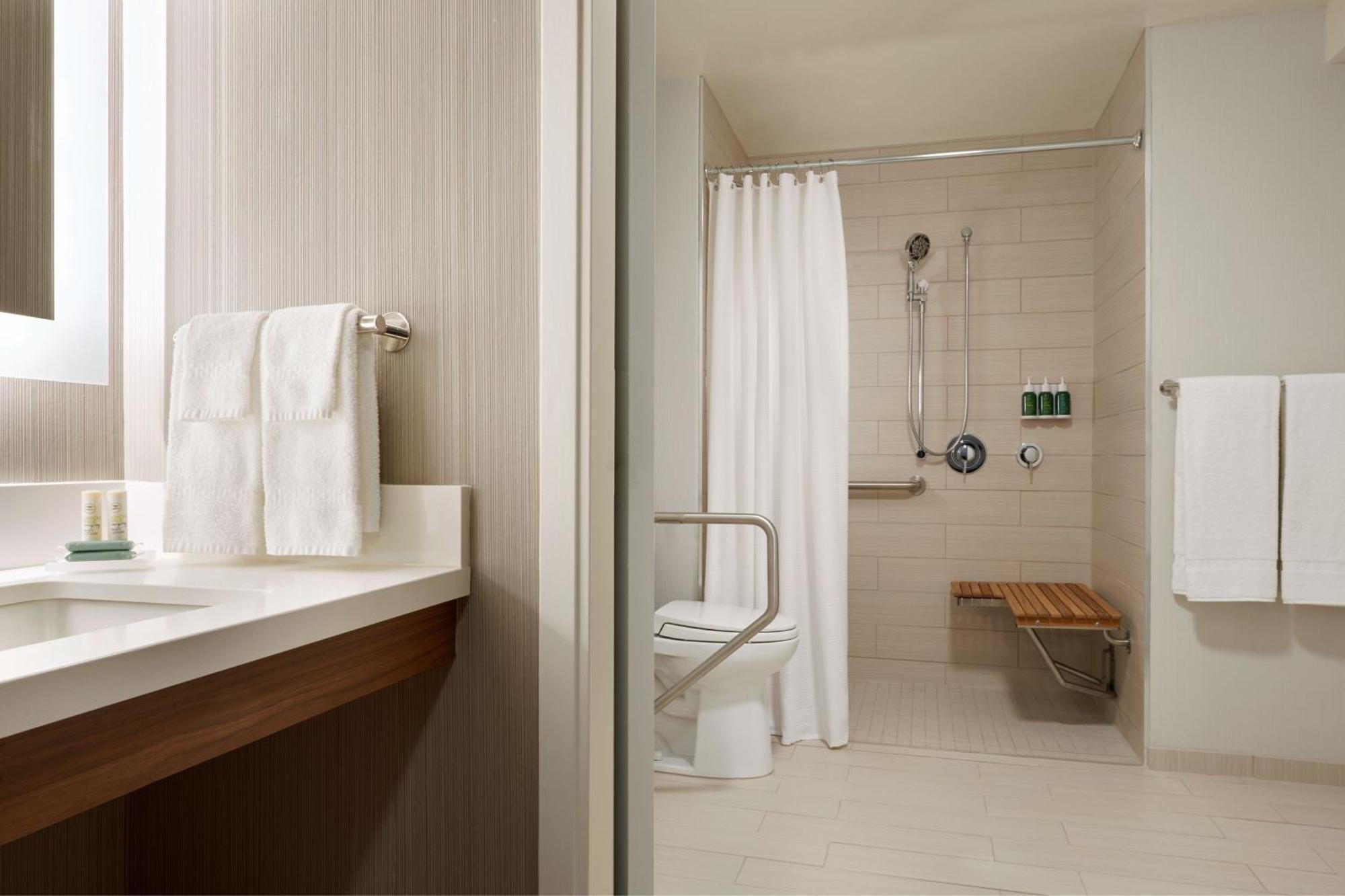 Courtyard By Marriott Ottawa Downtown Hotel Buitenkant foto